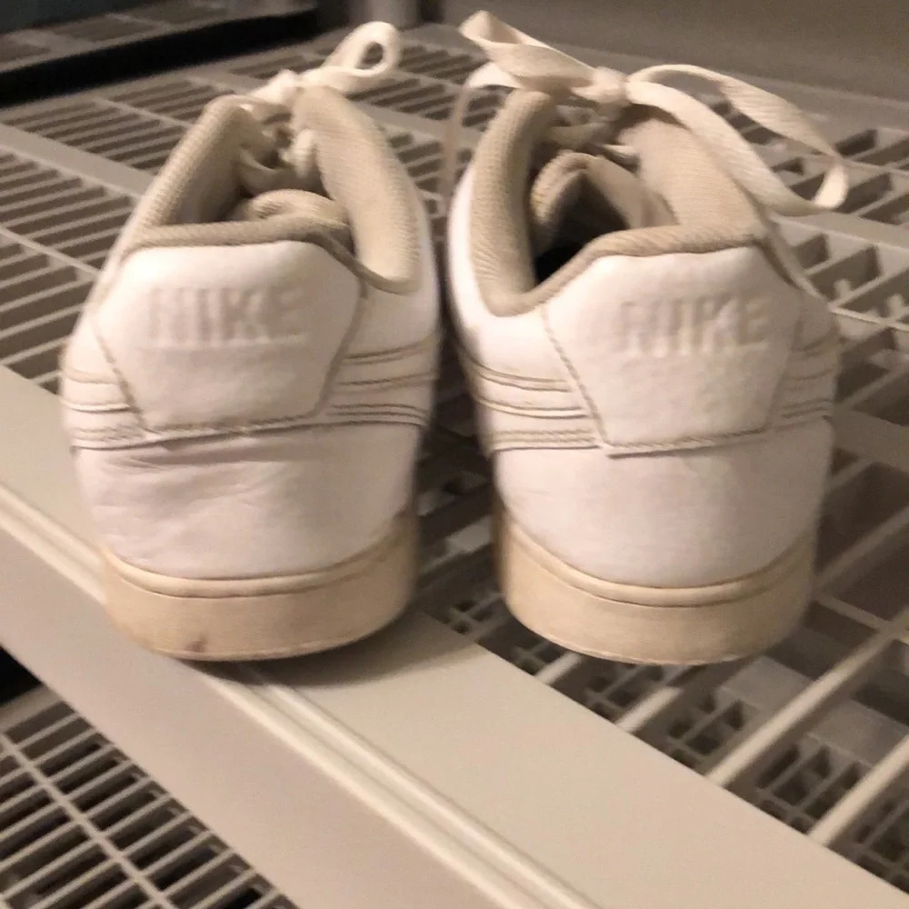 Nike men’s court vision next nature leather shoes